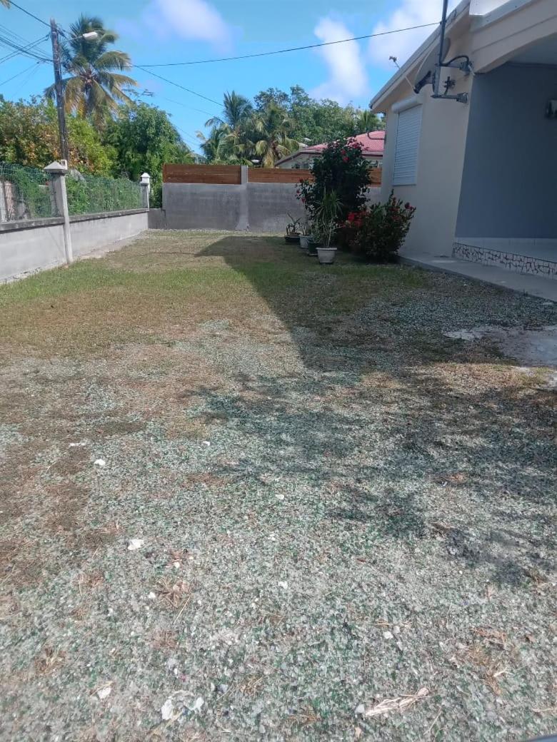 Villa Locations Saisonnieres Sainte-Anne  Exterior foto